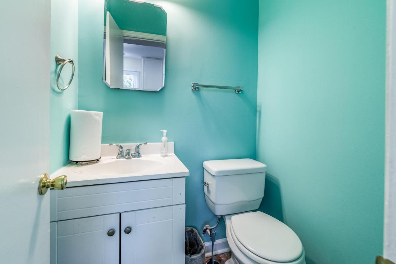 Centrally Located Spacious Abode Charlotte Exterior photo