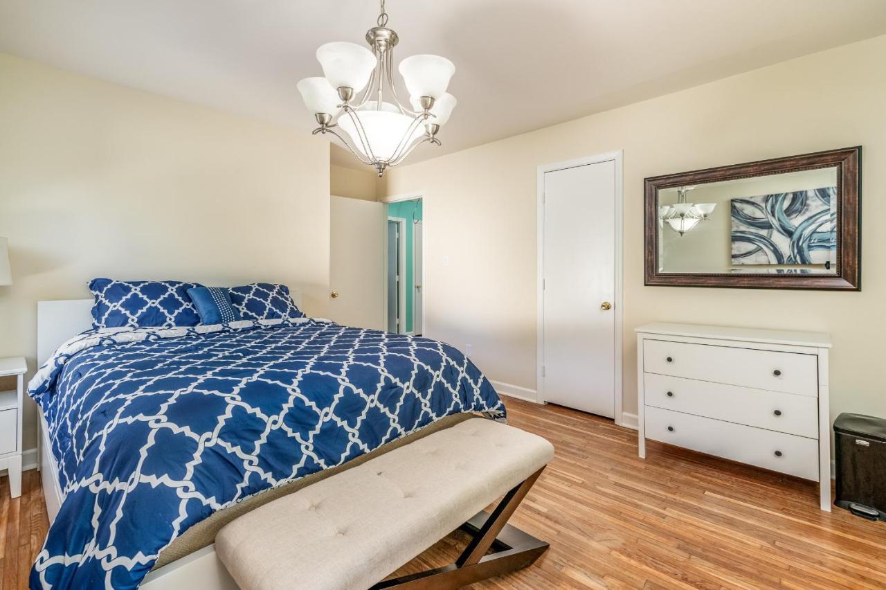 Centrally Located Spacious Abode Charlotte Exterior photo